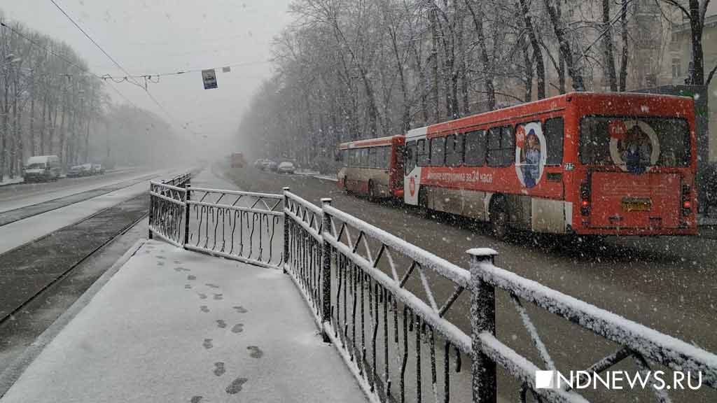 Белая Пасха: Свердловскую область засыпало снегом (ФОТО)