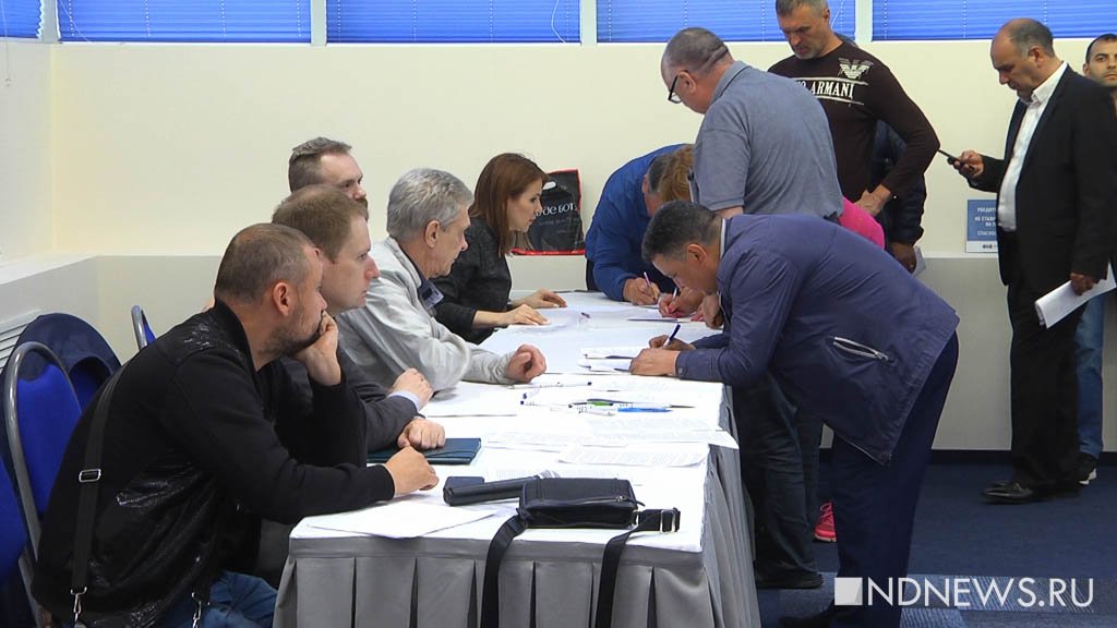 Предприниматели Екатеринбурга выступят с обращением к Владимиру Путину, чтобы защитить свои киоски от сноса (ФОТО)