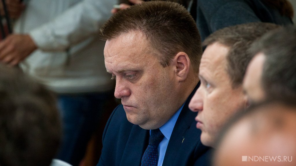 Свердловским мэрам придумали новую головную боль: им придется отвечать за инвестиции и производительность труда на предприятиях (ФОТО)
