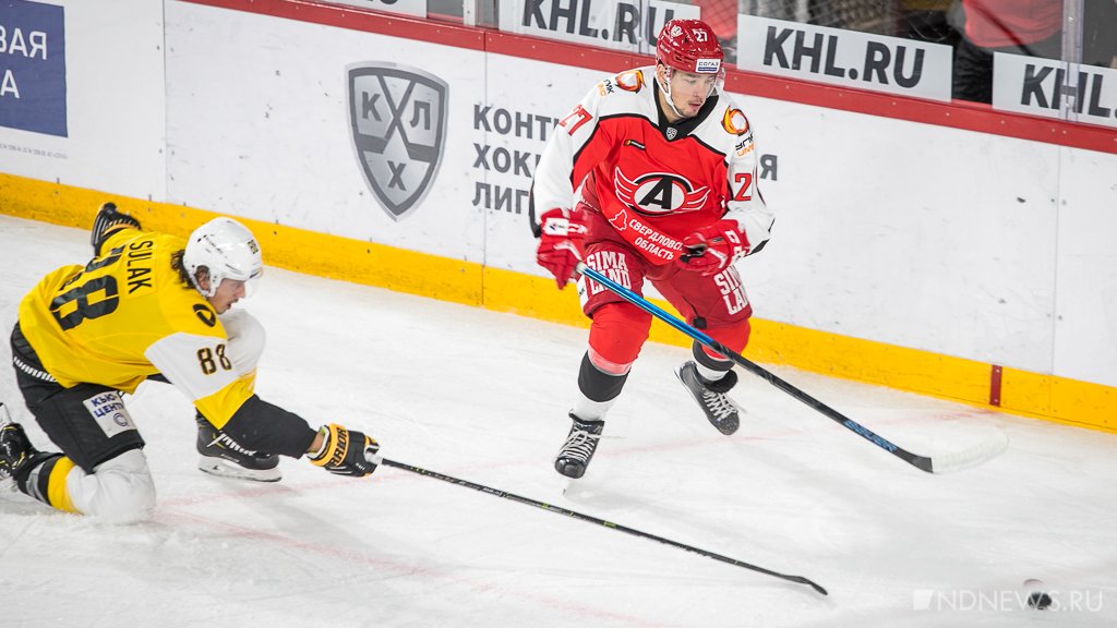 «Автомобилист» отыгрался с 0:2 и одержал победу в стартовом матче нового сезона КХЛ (ФОТО)
