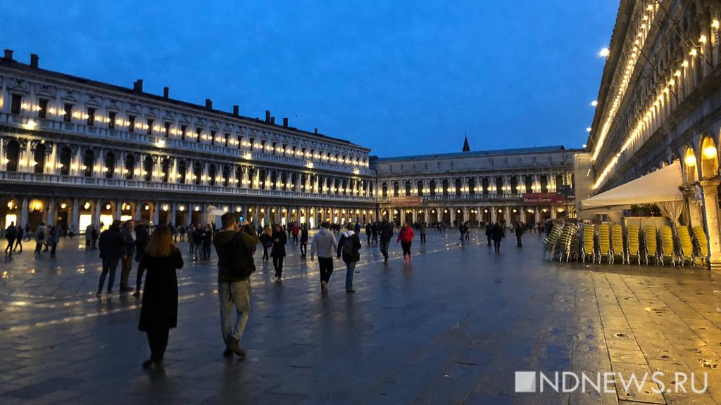 В Венецию пришло новое наводнение, площадь Святого Марка закрыта для туристов (ФОТО, ВИДЕО)