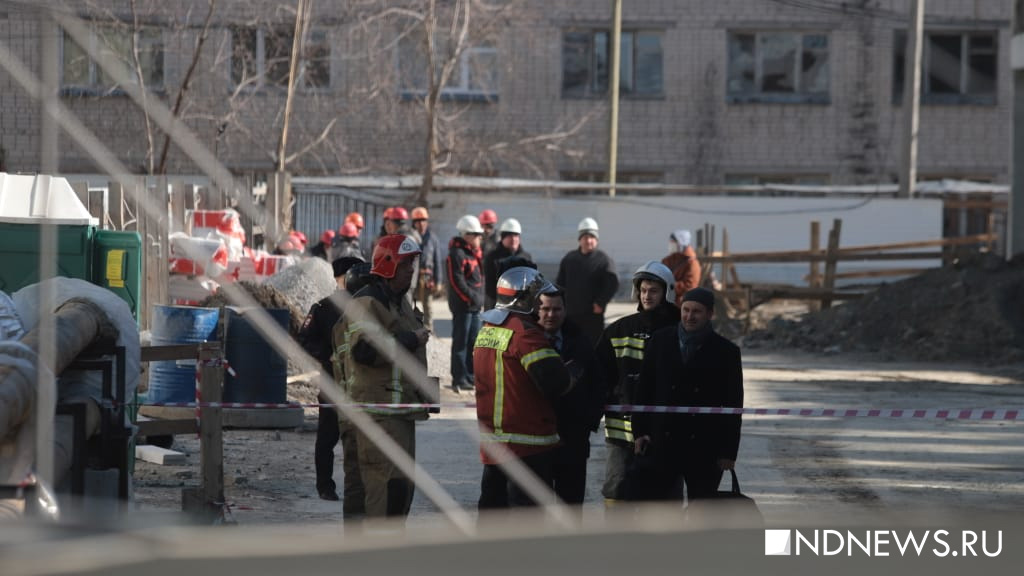 В Екатеринбурге в недостроенном здании школы обрушились перекрытия – пострадали двое рабочих (ФОТО)