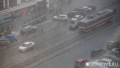 Госавтоинспекция обратилась к водителям из-за снегопада