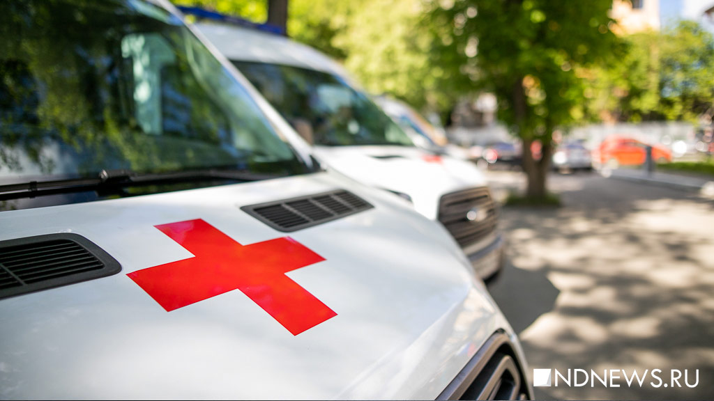 Медики «скорой помощи» Екатеринбурга получили 12 новых машин (ФОТО)