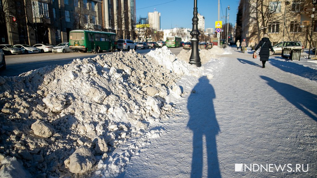 Жители Екатеринбурга возмущаются состоянием дорог: «Орлов, почисти город» (ФОТО)