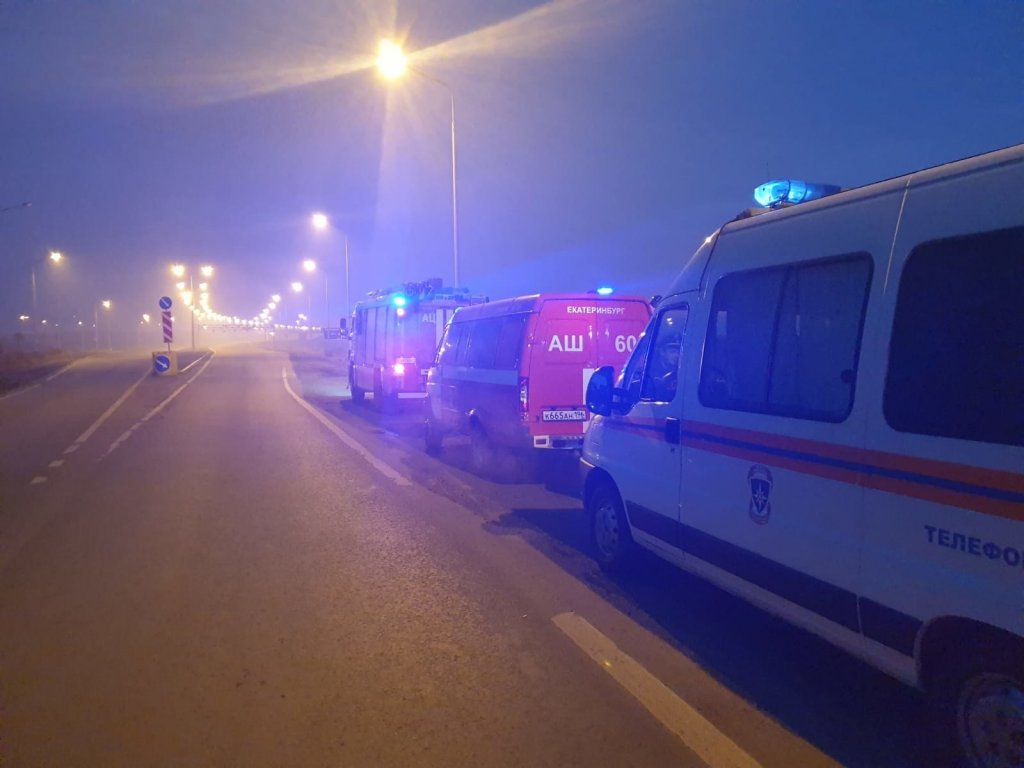 «Воняет до першения в горле»: юг и центр Екатеринбурга затянуло смогом (ФОТО)
