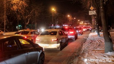 Глава ГИБДД признал эффективной перенастройку светофоров, из-за которой улица 8 Марта встала в пробки