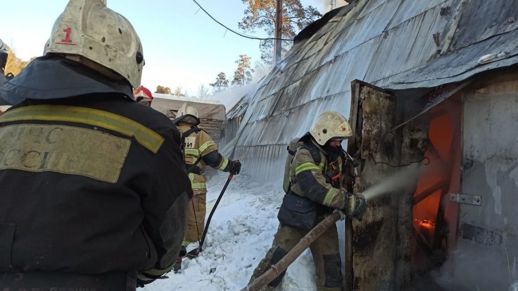 Пожар на промплощадке в Екатеринбурге потушен (ФОТО)