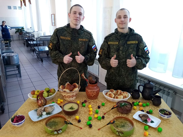 В День защитника Отечества в армейских столовых России приготовили десятки праздничных блюд