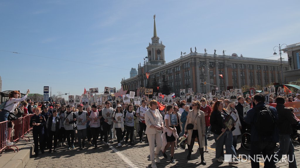 С конницей, но без авиации – в Екатеринбурге прошел парад в честь 77-летия Победы (ФОТО, ВИДЕО)