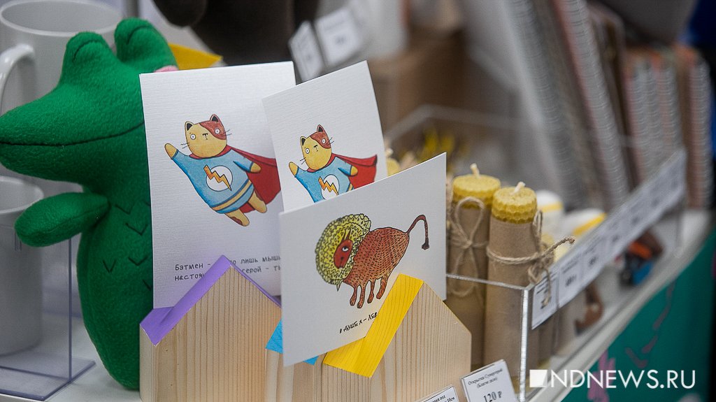 В книжных магазинах Екатеринбурга появились сувениры, сделанные руками особенных мастеров (ФОТО)