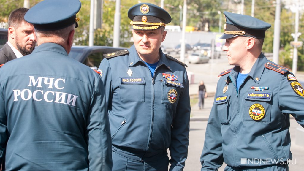 Глава МЧС проверил пожарную часть в Екатеринбурге (ФОТО)