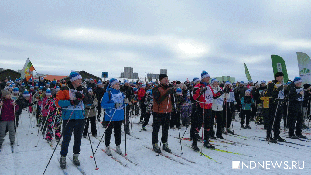 На «Лыжню России» в Академическом пришли тысячи человек: бежали даже малыши (ФОТО)
