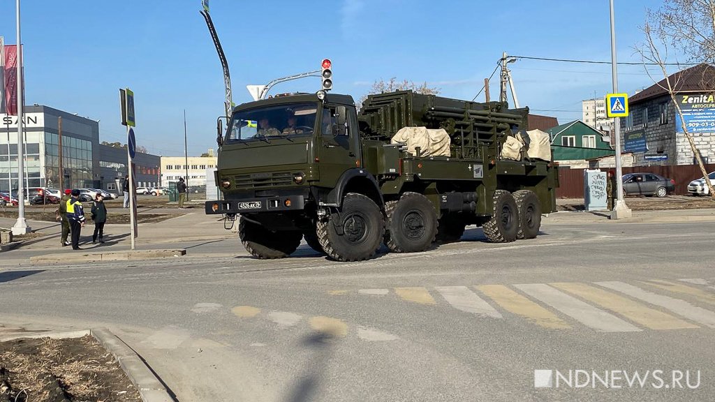 В Екатеринбурге прошла первая репетиция парада Победы (ФОТО, ВИДЕО)