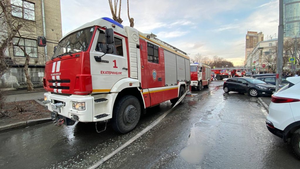 В Екатеринбурге пожар в «Доме печати»