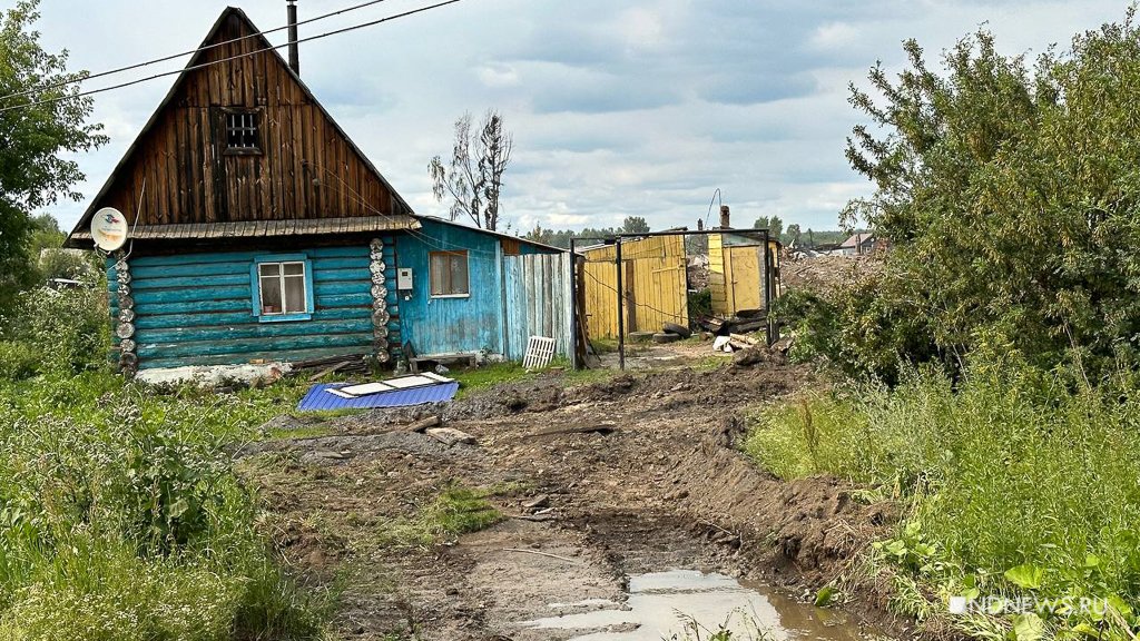 «Горит уже неделю, а нам говорили: не бойтесь, пожар далеко», – на вопросы жителей Шайдурихи ответил губернатор (ФОТО, ВИДЕО)