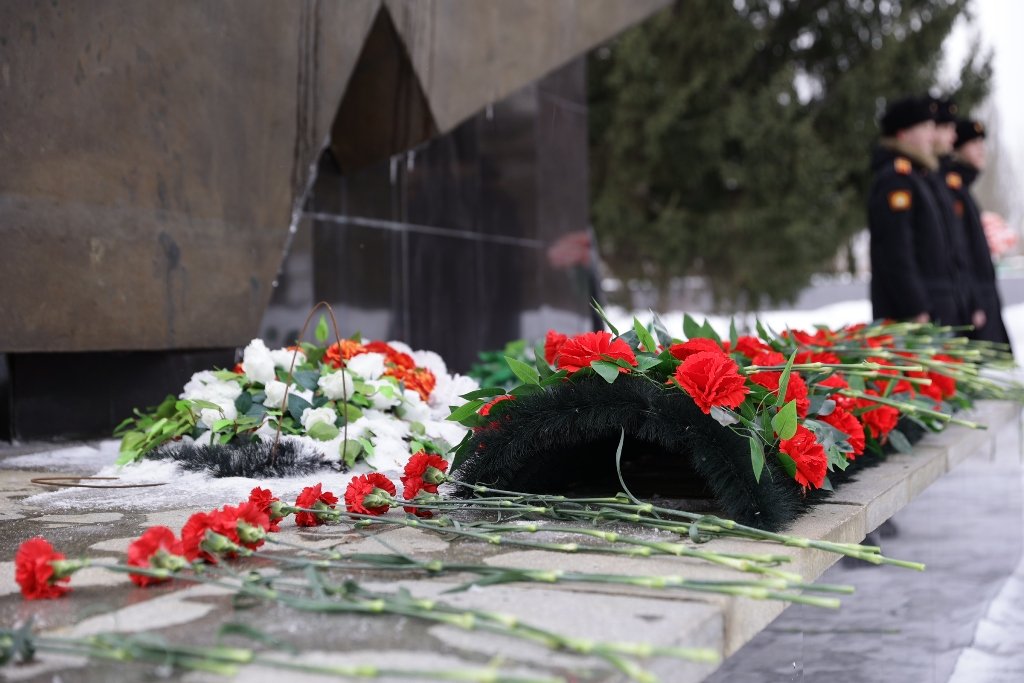 В Екатеринбурге почтили память разведчика Николая Кузнецова (ФОТО)