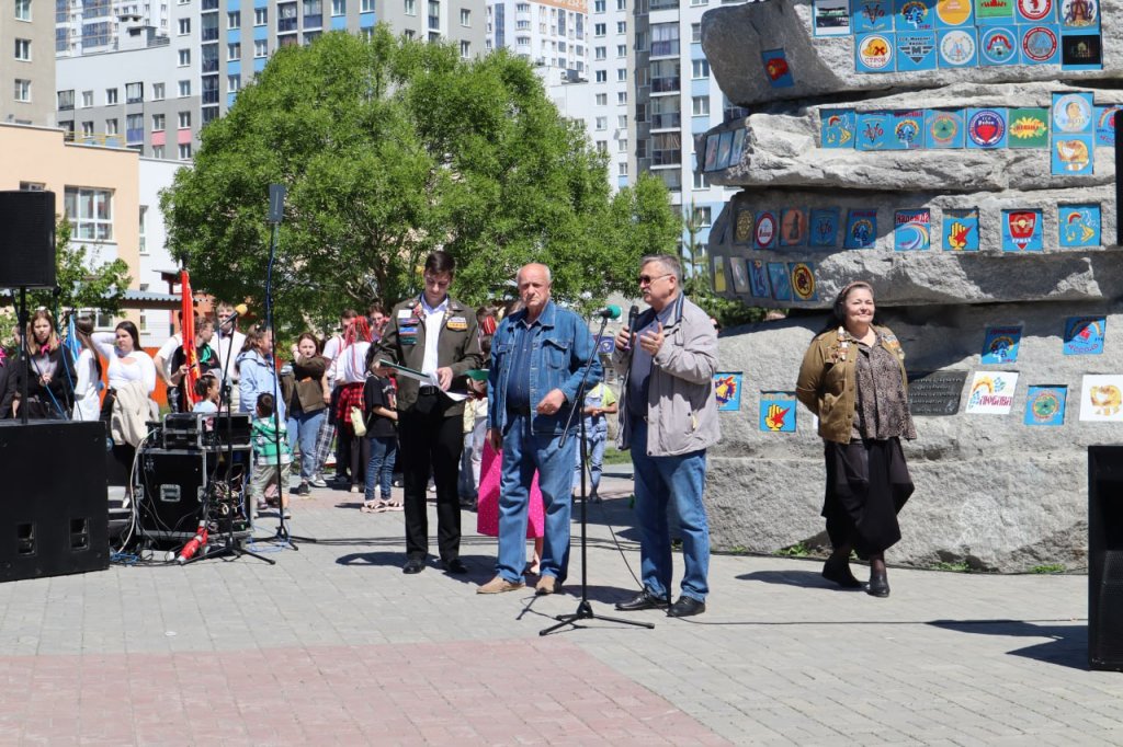 В Академическом районе студенческие отряды получили путевки на целину