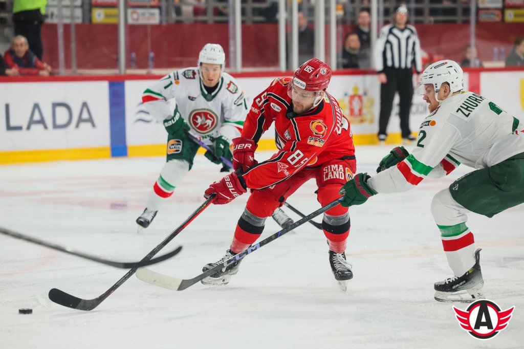 «Автомобилист» в 1000-м матче КХЛ победил «Ак Барс»