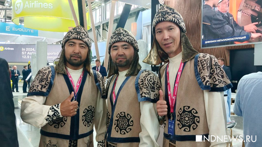 Робот с человеческим лицом, автомат по лепке пельменей и народные промыслы: чем удивил юбилейный «Иннопром» (ВИДЕО)