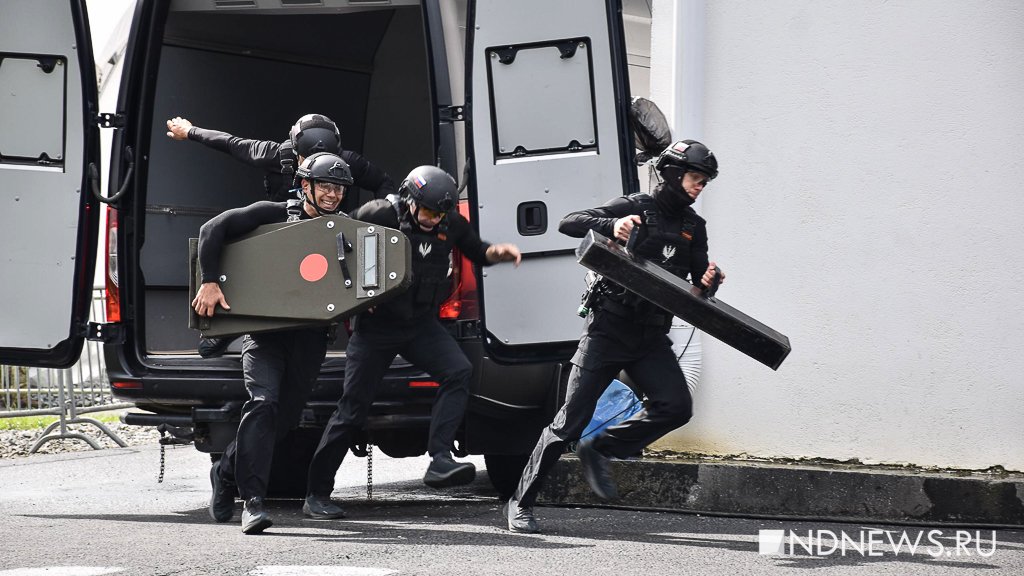 В Екатеринбурге начались соревнования спецназа «Вызов»: за звание сильнейших поборются команды из 5 стран (ФОТО)