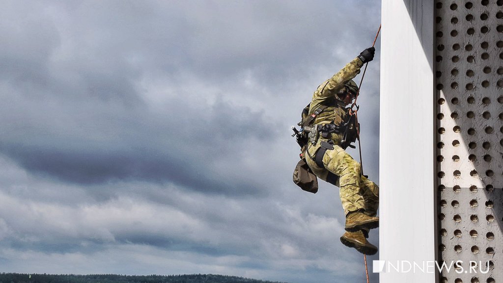 В Екатеринбурге начались соревнования спецназа «Вызов»: за звание сильнейших поборются команды из 5 стран (ФОТО)