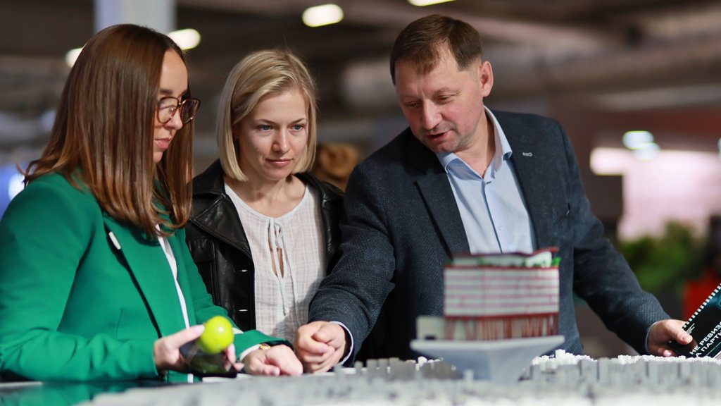 ГК «КОРТРОС» рассказала на форуме «100+ TechnoBuild», как построить идеальный город в поле (ФОТО)