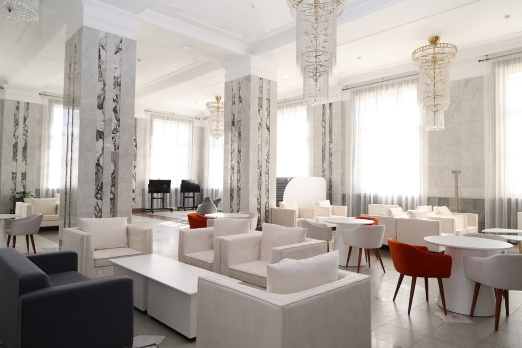 На Екатеринбургском вокзале открыли бизнес-зал с игровыми приставками и душевой