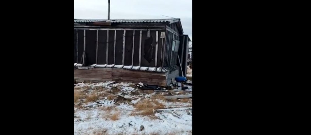 «Мы забытые люди на большой свалке»: авторы жалобы Бастрыкину показали ямальскую деревню без воды и еды