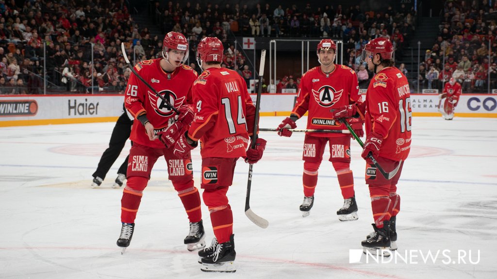 «Автомобилист» разгромил «Нефтехимик» в «пушистом» матче (ФОТО)