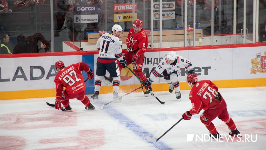 «Автомобилист» разгромил «Нефтехимик» в «пушистом» матче (ФОТО)