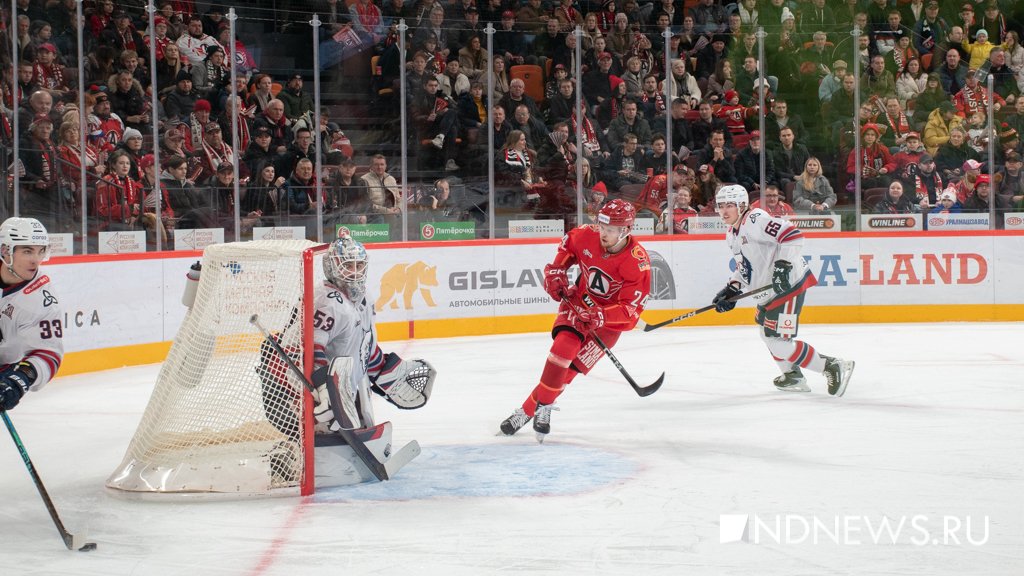 «Автомобилист» разгромил «Нефтехимик» в «пушистом» матче (ФОТО)