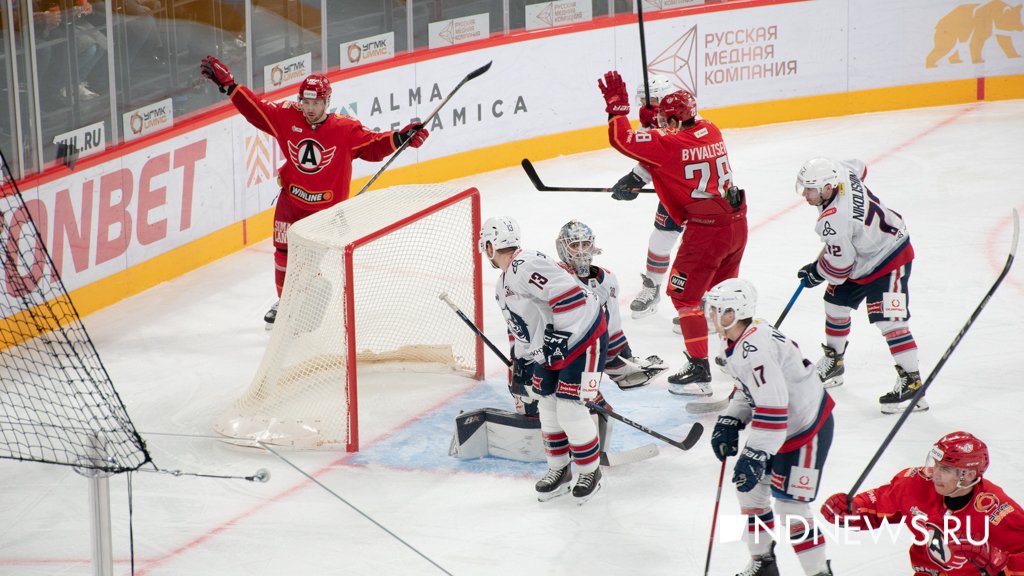 «Автомобилист» разгромил «Нефтехимик» в «пушистом» матче (ФОТО)