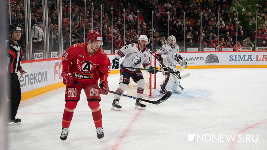 «Автомобилист» разгромил «Нефтехимик» в «пушистом» матче (ФОТО)