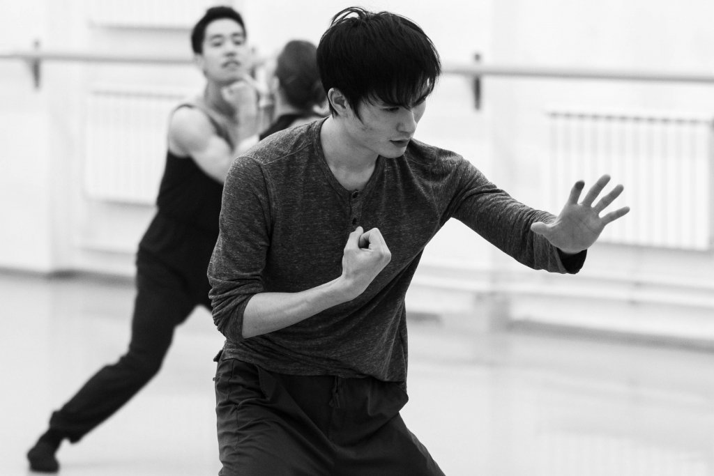 В Оперном показали репетицию премьеры «Быстрые свидания» (ФОТО)