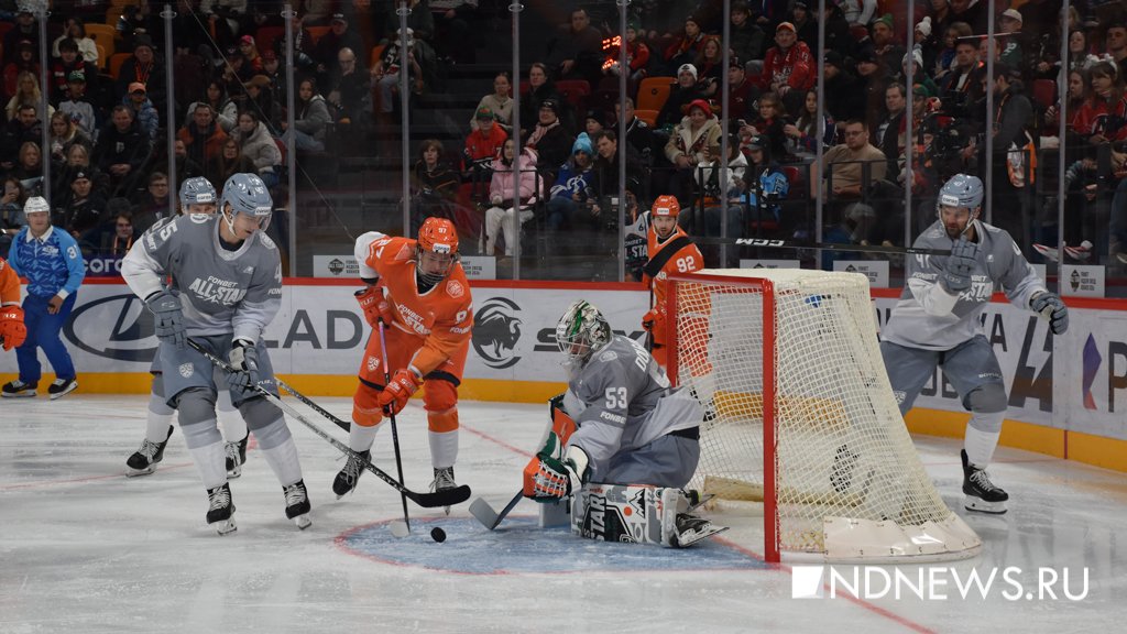 Лучшие игроки КХЛ устроили шоу в Екатеринбурге (ФОТО)