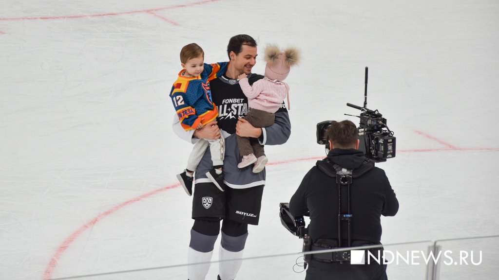 Лучшие игроки КХЛ устроили шоу в Екатеринбурге (ФОТО)