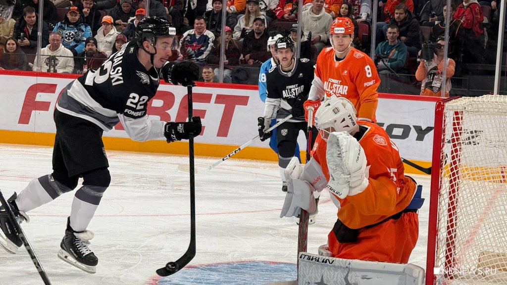 Победа вратаря «Автомобилиста», шоу легионеров и сила RUS Stars: в Екатеринбурге завершился Матч Звезд (ФОТО)