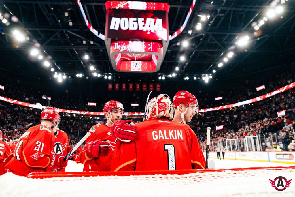 «Автомобилист» разгромил лидера КХЛ со счетом 8:1