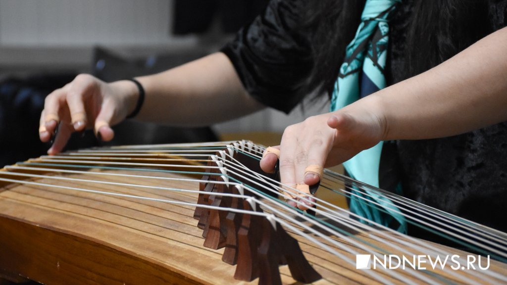 На главном катке Екатеринбурга встретили Китайский Новый год (ФОТО)