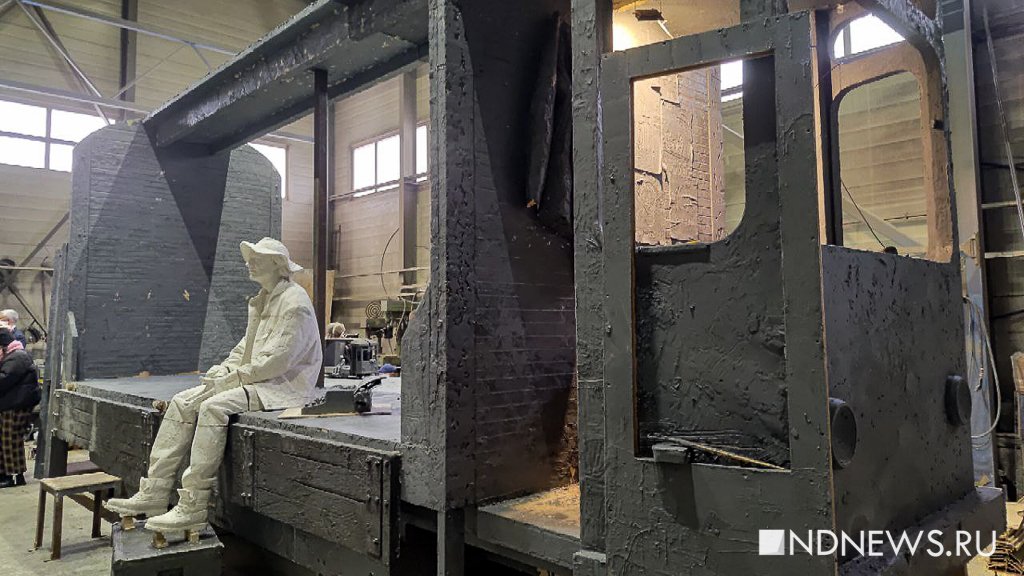 Памятник Алексею Балабанову почти готов (ФОТО)