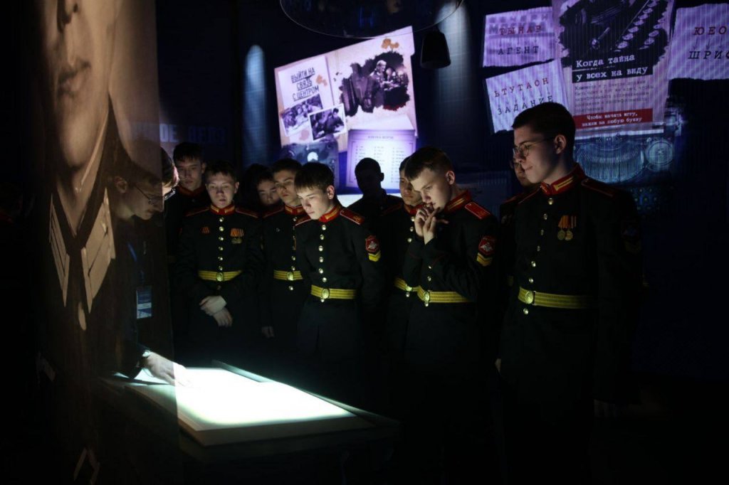 Суворовцы почтили память великого разведчика Николая Кузнецова