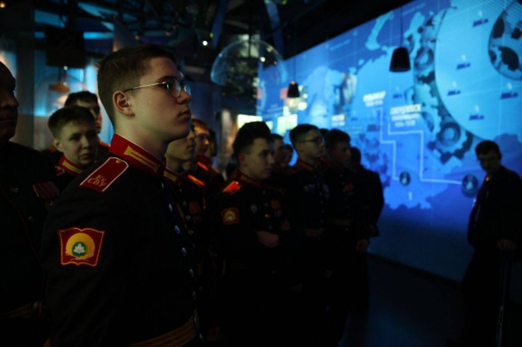 Суворовцы почтили память великого разведчика Николая Кузнецова