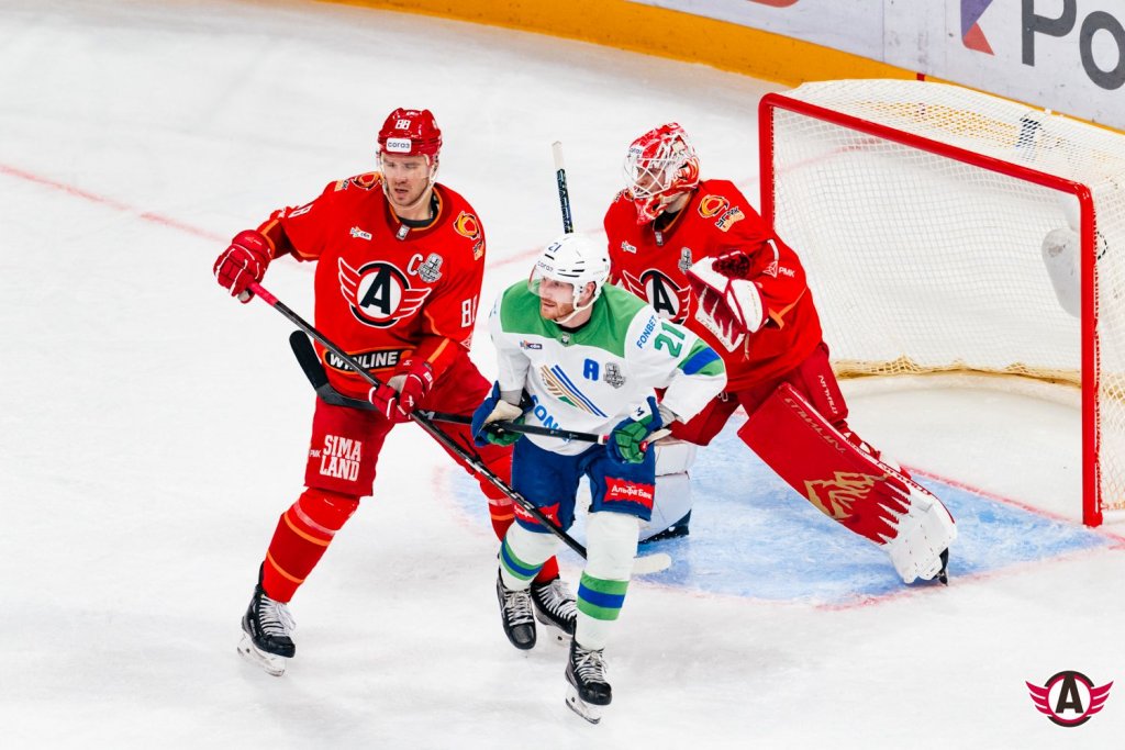 «Автомобилист» проиграл «Салавату» матч №2. Счет в серии сравнялся