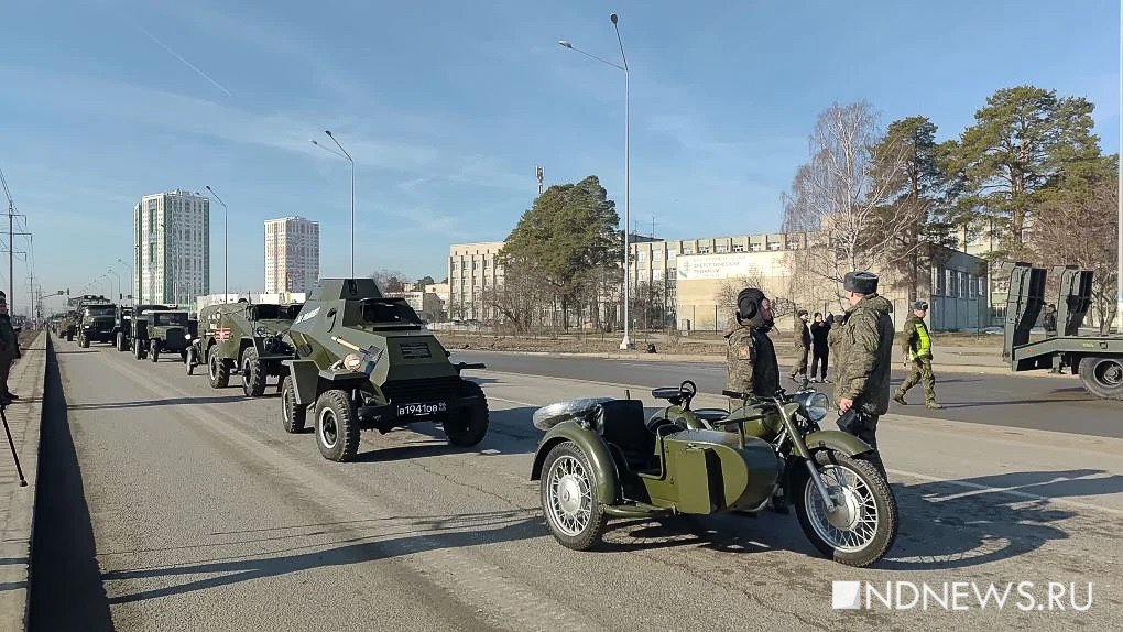 По Вторчермету проехали танки (ФОТО)