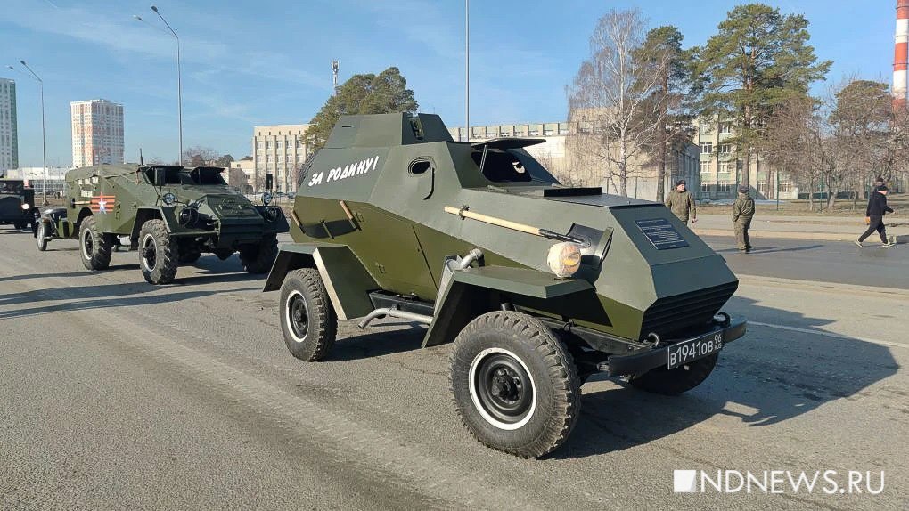 По Вторчермету проехали танки (ФОТО)