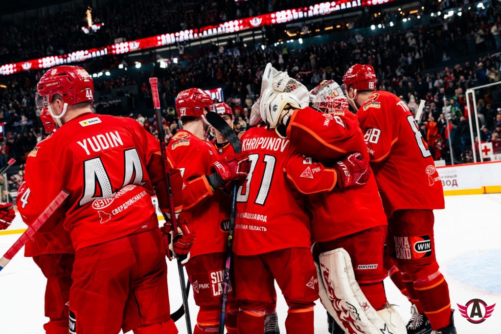 «Автомобилист» еще в игре: уральцы победили «Салават» на домашнем льду и вернули серию в Уфу