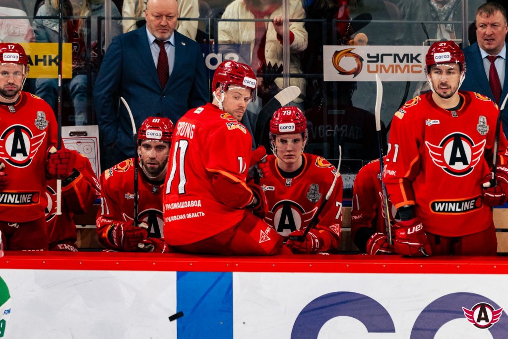 «Автомобилист» еще в игре: уральцы победили «Салават» на домашнем льду и вернули серию в Уфу