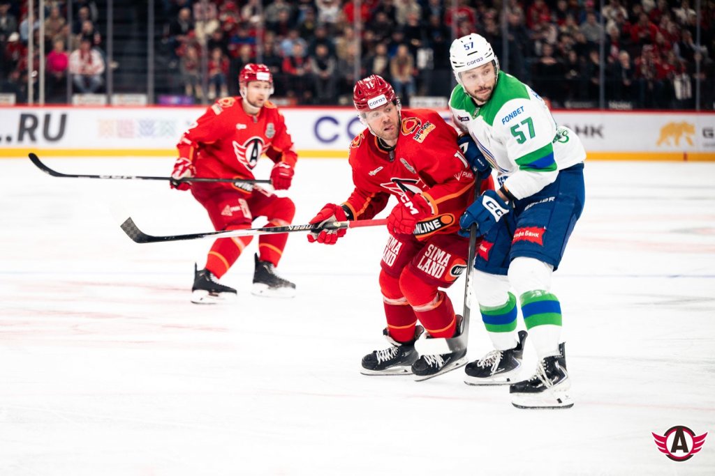 «Автомобилист» еще в игре: уральцы победили «Салават» на домашнем льду и вернули серию в Уфу
