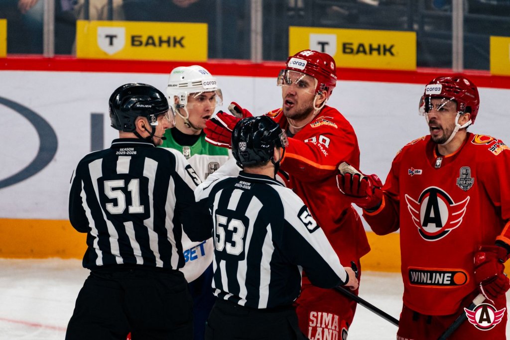 «Автомобилист» еще в игре: уральцы победили «Салават» на домашнем льду и вернули серию в Уфу